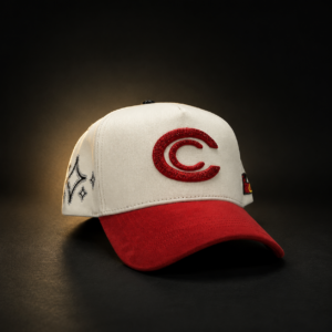 Gorra Blanca y Roja C – Estilo Urbano